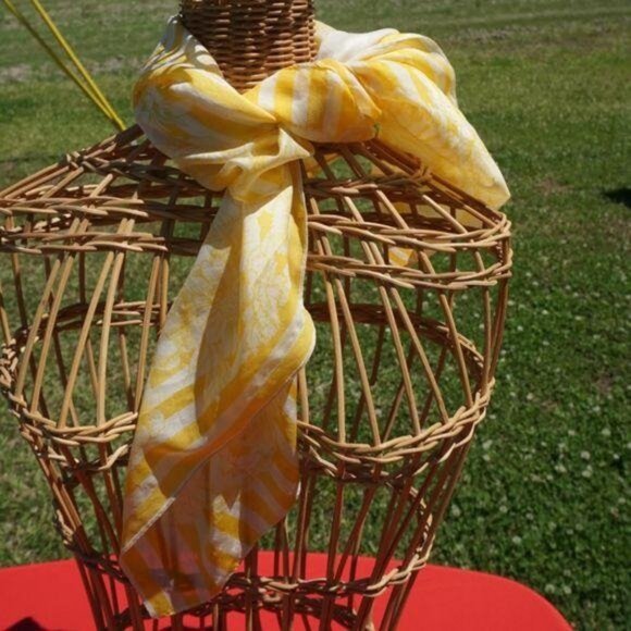 Vintage Yellow & White Scarf - Picture 4 of 7